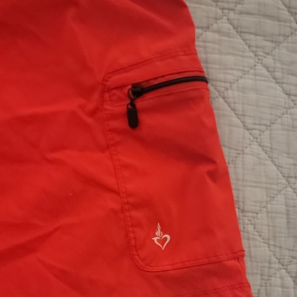 Torrid Happy Camper Shorts Sz 2 - Picture 4 of 7